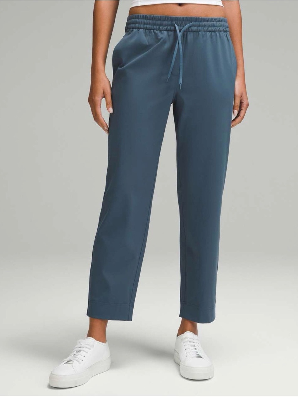 Lululemon tapered leg mid rise pants